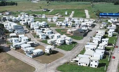 FOR SALE! Premier Lot Only in Brgy Estefania Bacolod City-AP