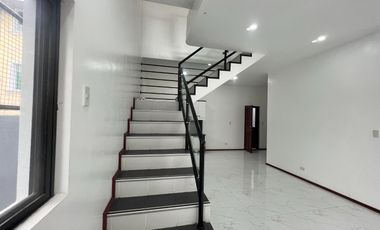 Fully Furnished w/ Overlooking View Deck House in Silangan San Mateo-JV2