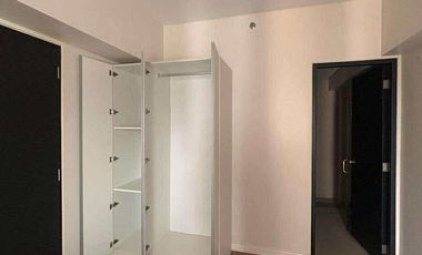 HIGH-VALUE ₱10M Turnkey 1BR Condo! Solinea Unit w/ Parking & Direct Ayala Center View