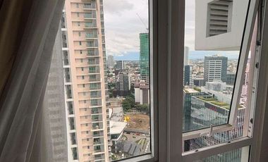 HIGH-VALUE ₱10M Turnkey 1BR Condo! Solinea Unit w/ Parking & Direct Ayala Center View