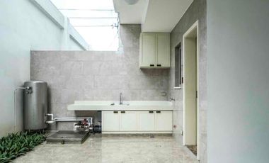 Fully  Furnished & RFO 4-STOREY TOWNHOUSE IN SAN JUAN CITY MANILA