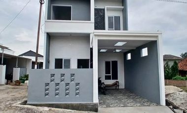 RUMAH 2 LANTAI MURAH TENGAH KOTA DEKAT KE KAMPUS UBL DEKAT SUPERMARKET