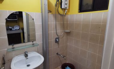 Rush Sale: 2BR Semi-furnished Condo Unit in Oasis, Ecoland