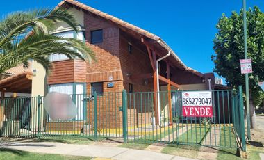 VENDE CASA EN SELECTO BARRIO DE MACHALI