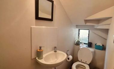 VENDE CASA EN SELECTO BARRIO DE MACHALI