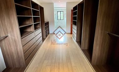 SH118 FOR SALE Brand New 7BR House with Pool in White Plains, Quezon City