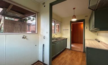 Se vende amplia casa más cabaña en Isla Teja, Valdivia