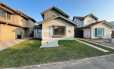 CASA EN ARRIENDO