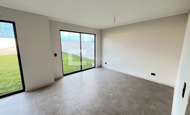 CASA EN ARRIENDO