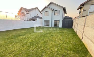 CASA EN ARRIENDO