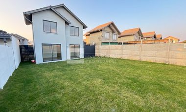 CASA EN ARRIENDO