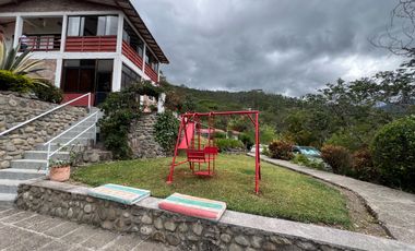 CASA EN VENTA EN SANTA ISABEL VIA A CAÑARIBAMBA