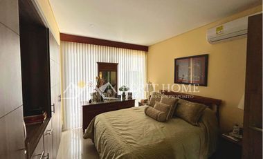 Apartamento en venta con vista al mar