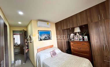Apartamento en venta con vista al mar