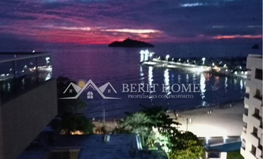 Apartamento en venta con vista al mar
