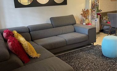 Townhouse for sale in Kapitolyo Pasig near Estancia, Unimart, Ortigas, BGC and Makati City
