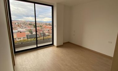 En venta departamento domotizado de 2 dormitorios con excelente vista en ubicación privilegiada -  Remigio Crespo, Av. Loja y Av. 10 de Agosto