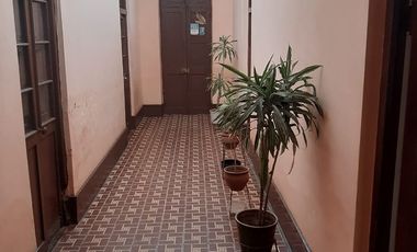 VENTA DE CASONA COMO TERRENO EN BREÑA