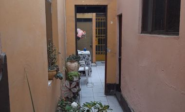 VENTA DE CASONA COMO TERRENO EN BREÑA
