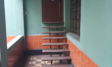 VENTA DE CASONA COMO TERRENO EN BREÑA