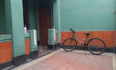 VENTA DE CASONA COMO TERRENO EN BREÑA