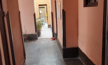 VENTA DE CASONA COMO TERRENO EN BREÑA