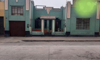 VENTA DE CASONA COMO TERRENO EN BREÑA