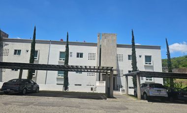 DEPARTAMENTO EN VENTA CON JARDÍN EN FRACCIONAMIENTO PRIVADO- RESIDENCIAL BOSQUES TRES MARÍAS