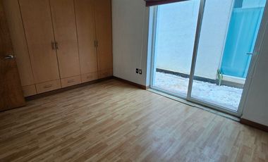 DEPARTAMENTO EN VENTA CON JARDÍN EN FRACCIONAMIENTO PRIVADO- RESIDENCIAL BOSQUES TRES MARÍAS