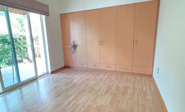 DEPARTAMENTO EN VENTA CON JARDÍN EN FRACCIONAMIENTO PRIVADO- RESIDENCIAL BOSQUES TRES MARÍAS