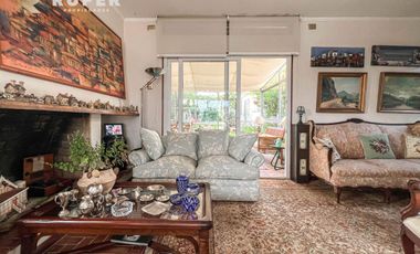 HERMOSA CASA EN LOS ALMENDROS CON PISCINA Y VISTA AL MAR