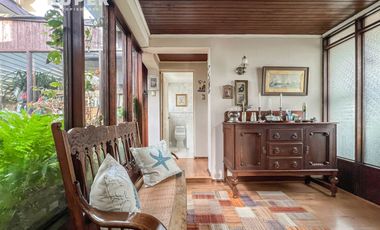 HERMOSA CASA EN LOS ALMENDROS CON PISCINA Y VISTA AL MAR