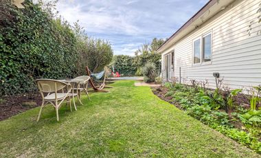 HERMOSA CASA EN LOS ALMENDROS CON PISCINA Y VISTA AL MAR