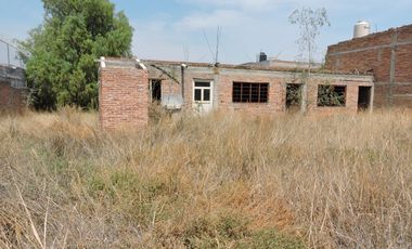 TERRENO EN RENTA EN EL CENTRO DE SAN JOSE ITURBIDE, BARDEADO, CON SERVICIOS