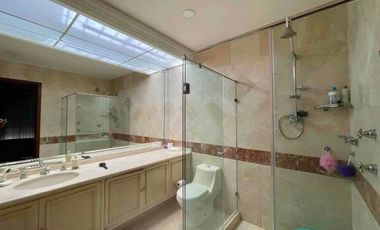 RESIDENCIA EN CONDOMINIO CON JARDÍN EN UNA EXCELENTE UBICACIÓN