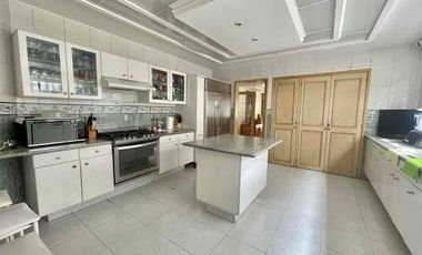 RESIDENCIA EN CONDOMINIO CON JARDÍN EN UNA EXCELENTE UBICACIÓN