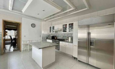 RESIDENCIA EN CONDOMINIO CON JARDÍN EN UNA EXCELENTE UBICACIÓN