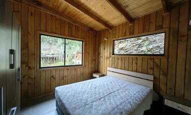 Arriendo de acogedora Cabaña con vista al río Cutipay