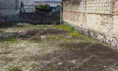 CASA EN VENTA PARA REMODELAR SOBRE AVENIDA PRINCIPAL DE USO RESIDENCIAL Y COMERCIAL