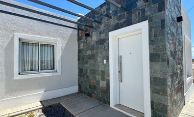 Casa en venta en Nuevo Maipú, Mendoza – 3 dormitorios con patio