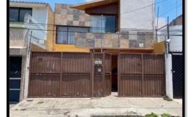 🏡 ¡Vive o Invierte en Coyoacán! Casa Dúplex con Terraza, Asador y Estudio con Balcón