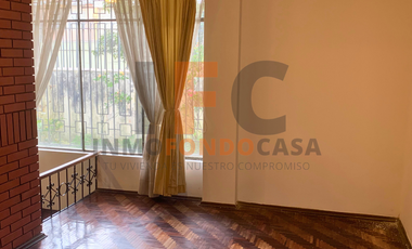 Casa de arriendo en la jipijapa para empresa o vivienda de 400m2
