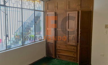 Casa de arriendo en la jipijapa para empresa o vivienda de 400m2