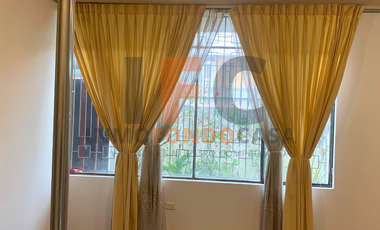 Casa de arriendo en la jipijapa para empresa o vivienda de 400m2