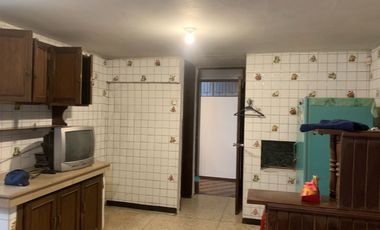 Casa de arriendo en la jipijapa para empresa o vivienda de 400m2