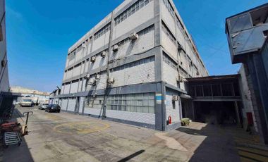 Venta Terreno 10,000m2  + edificación Av Argentina