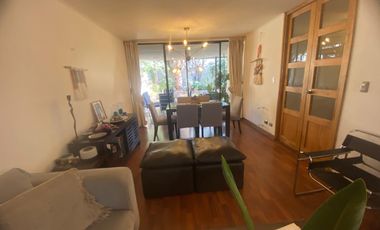 Estupenda casa, 3D, 3b, más servicios con baño, cocina, logia, patio.