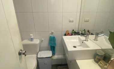 Estupenda casa, 3D, 3b, más servicios con baño, cocina, logia, patio.