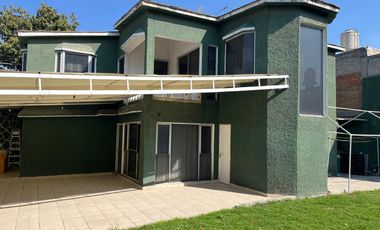 SE VENDE CASA CON JARDIN EN BOSQUES DEL VALLE, COACALCO ESTADO DE MEXICO.