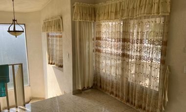 SE VENDE CASA CON JARDIN EN BOSQUES DEL VALLE, COACALCO ESTADO DE MEXICO.